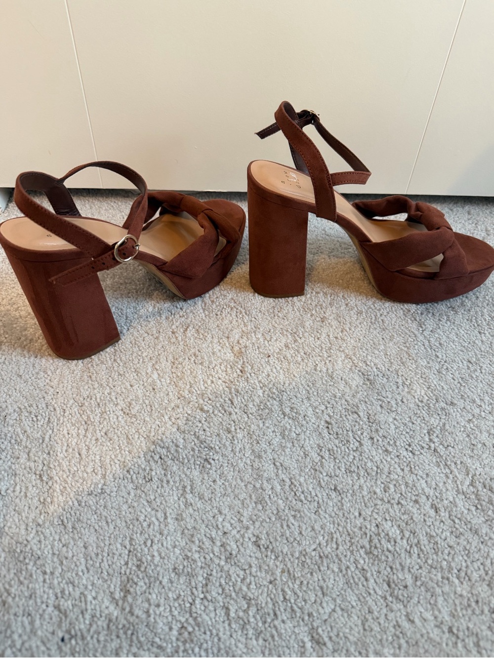 Brown Knotted Platform Block Heel Sandal - Women size 11 - Picture 3 of 15
